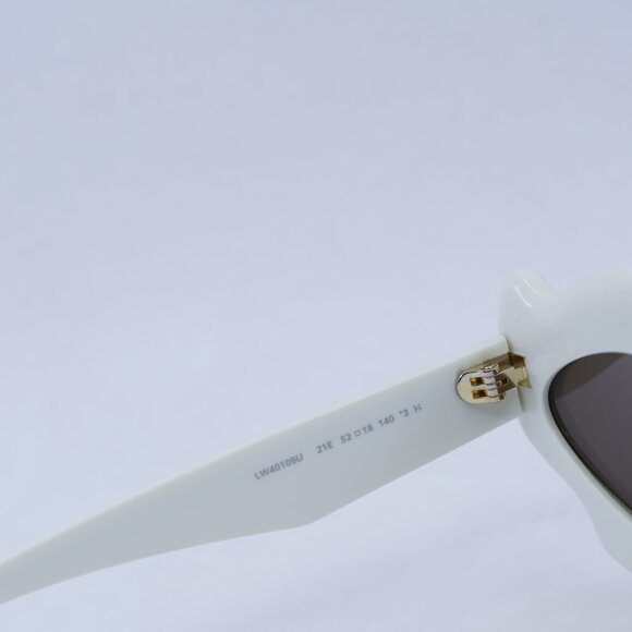 Loewe LW40109U 21E Sunglasses - Ivory Frame, Brown Lenses main image 12